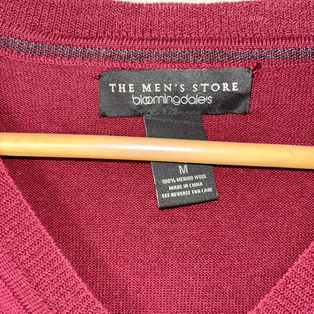 Bloomingdale's Merino Wool V Neck Sweater Red Knit Pullover Size M